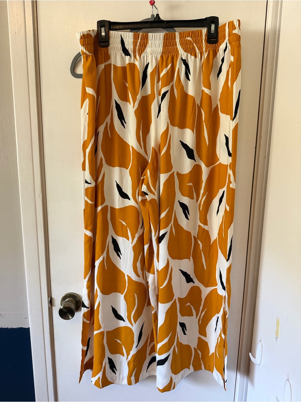 Nine West Mustard, White & Black Wide-Leg Pants